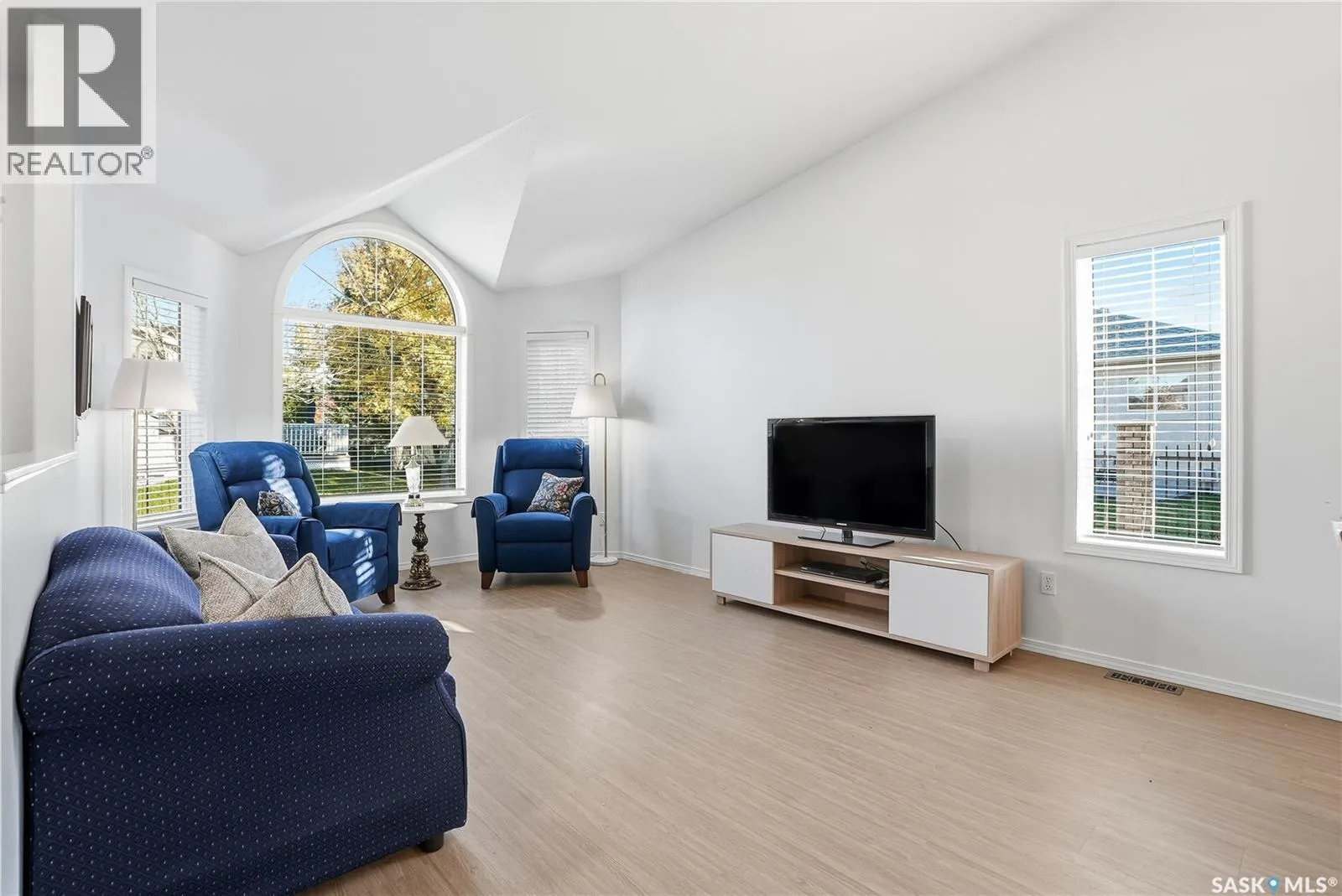 9 927 Heritage VIEW
