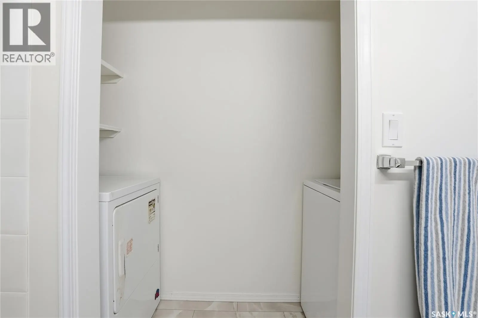 9 927 Heritage VIEW