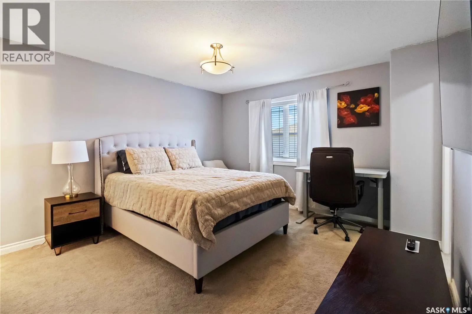 505 212 Willis CRESCENT