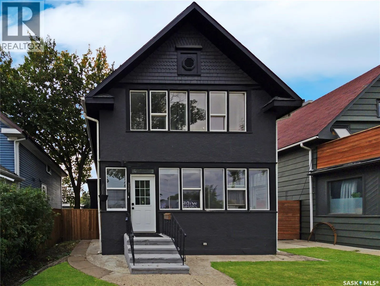 227 H AVENUE S