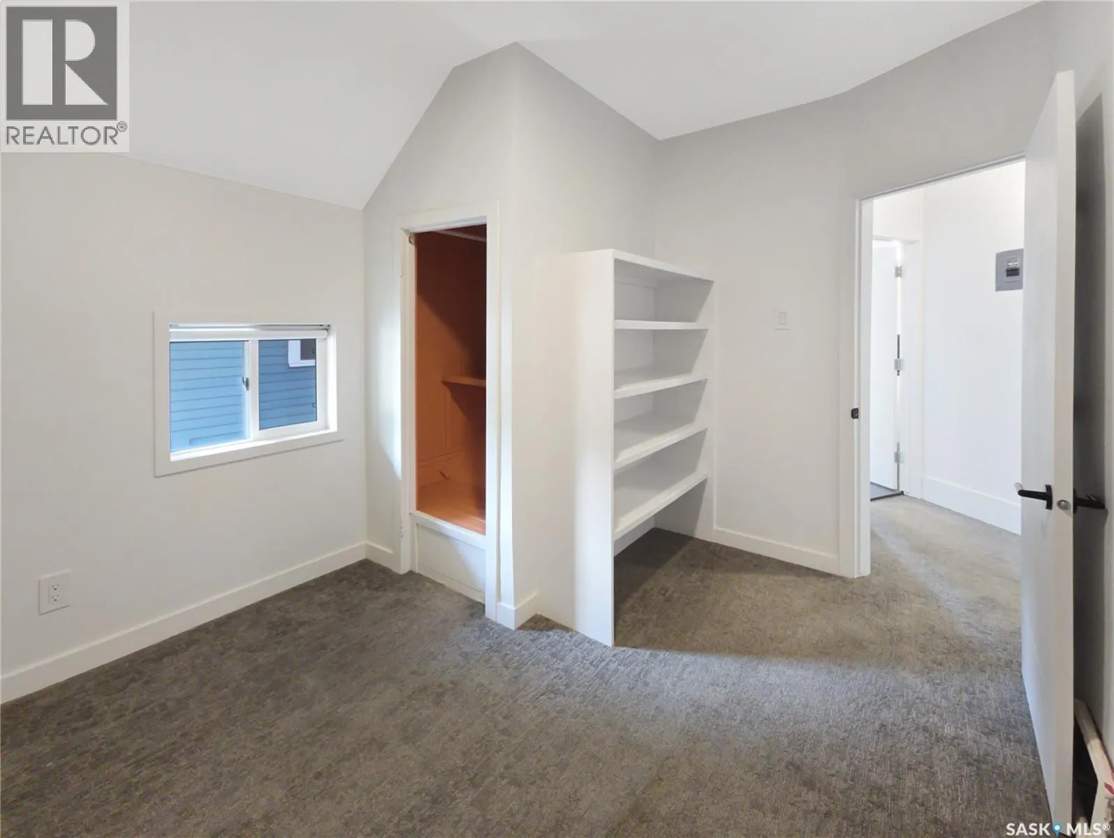 227 H AVENUE S