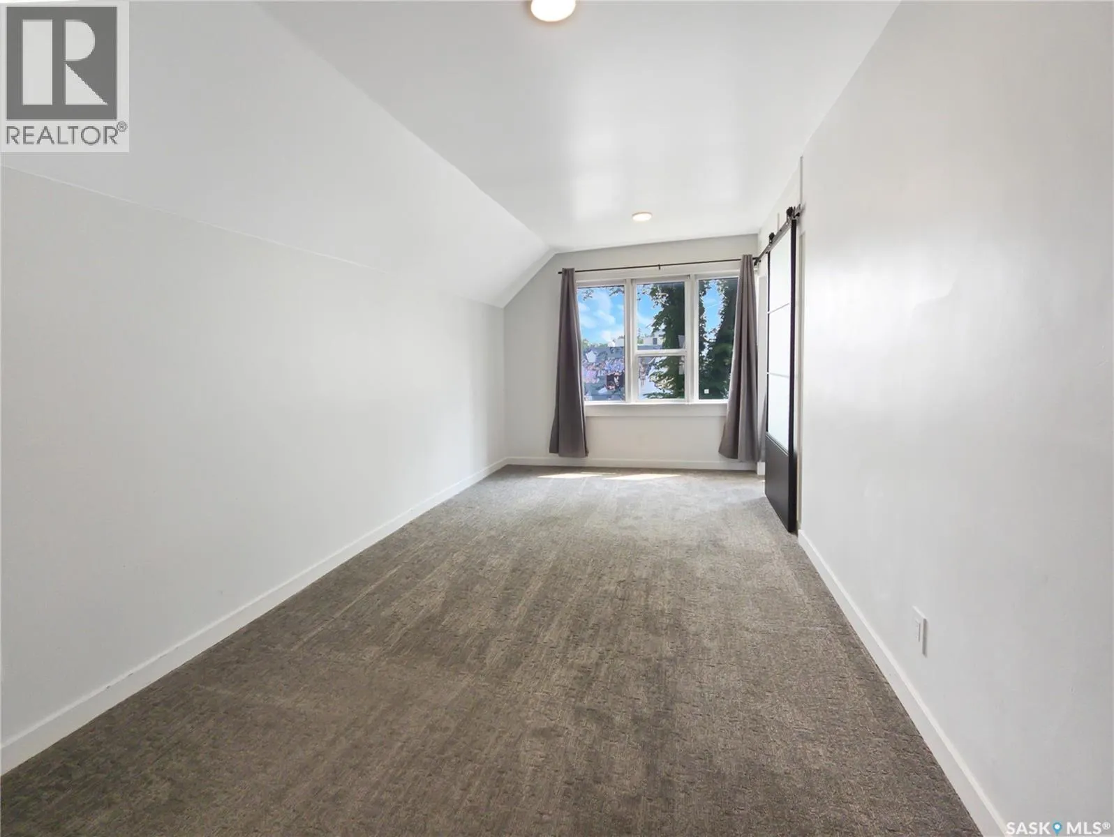 227 H AVENUE S
