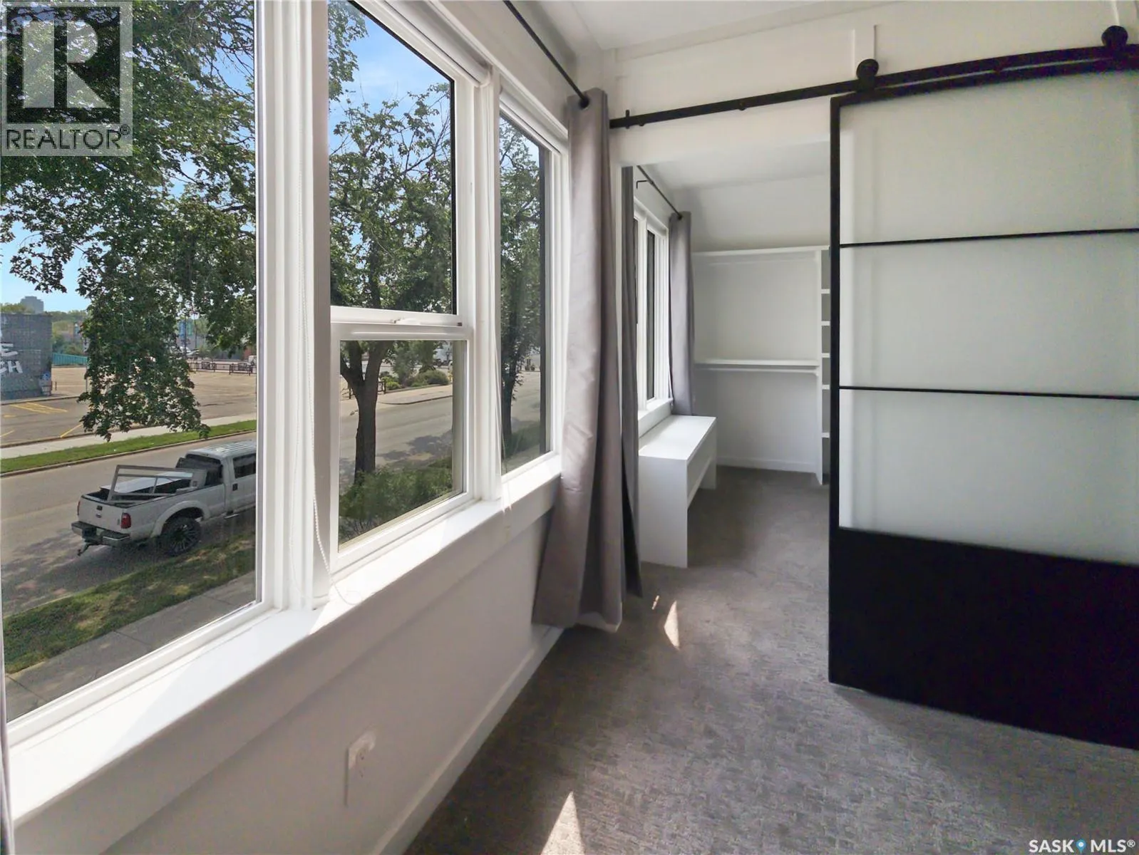 227 H AVENUE S