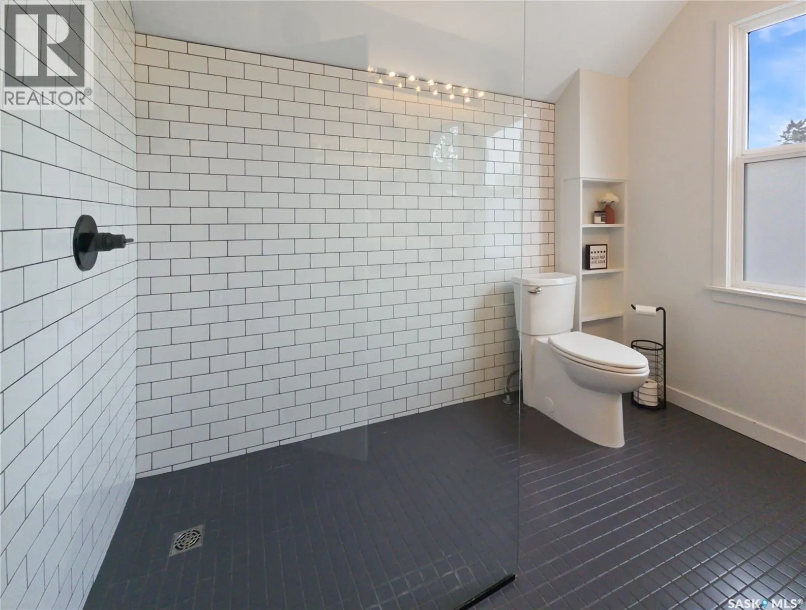 227 H AVENUE S