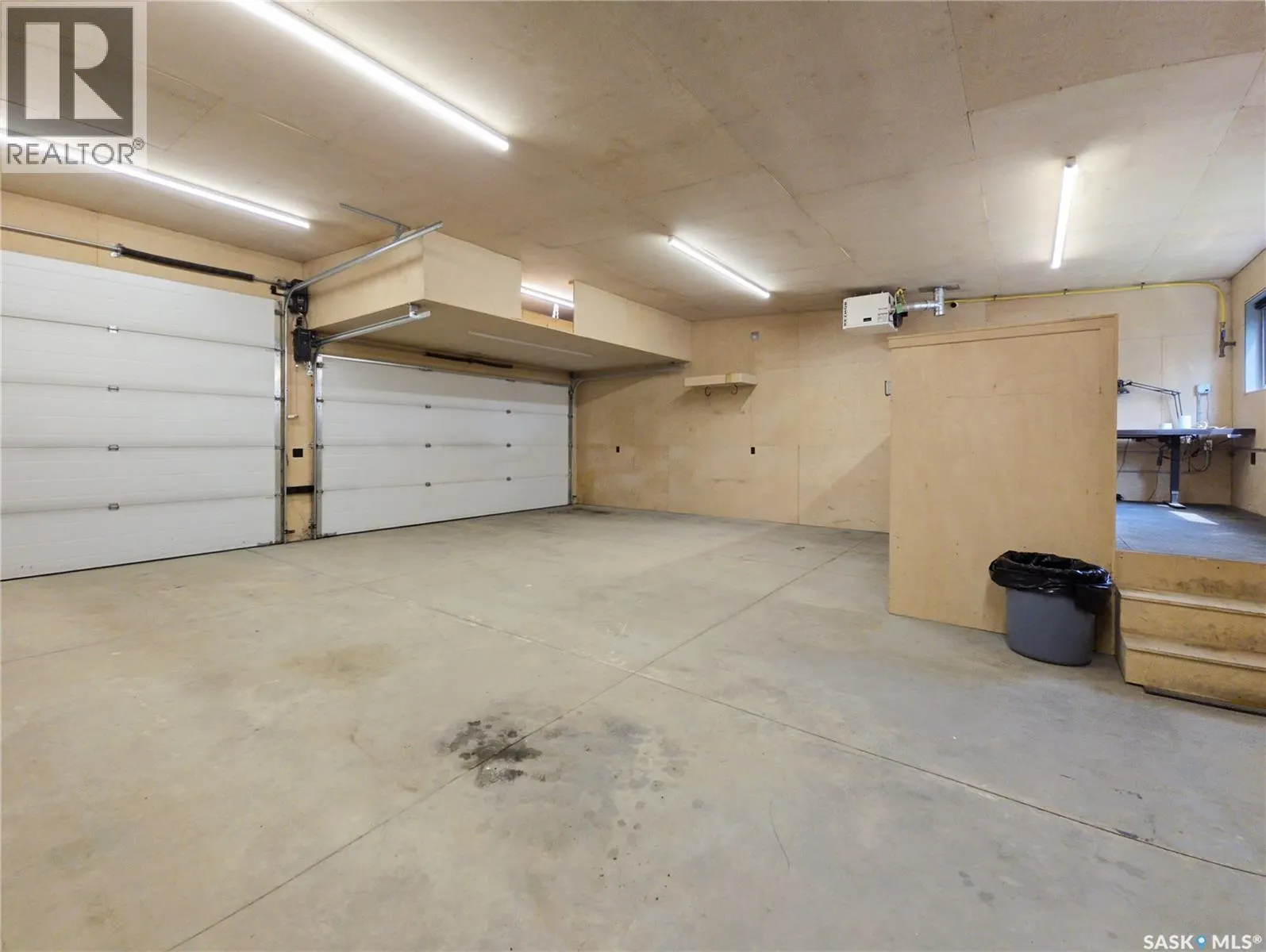 227 H AVENUE S