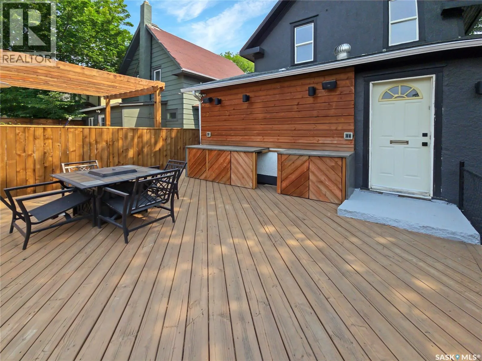 227 H AVENUE S