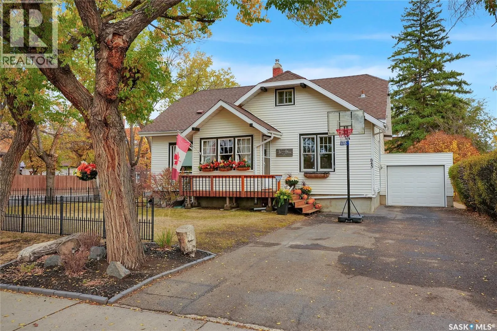 845 Alder AVENUE
