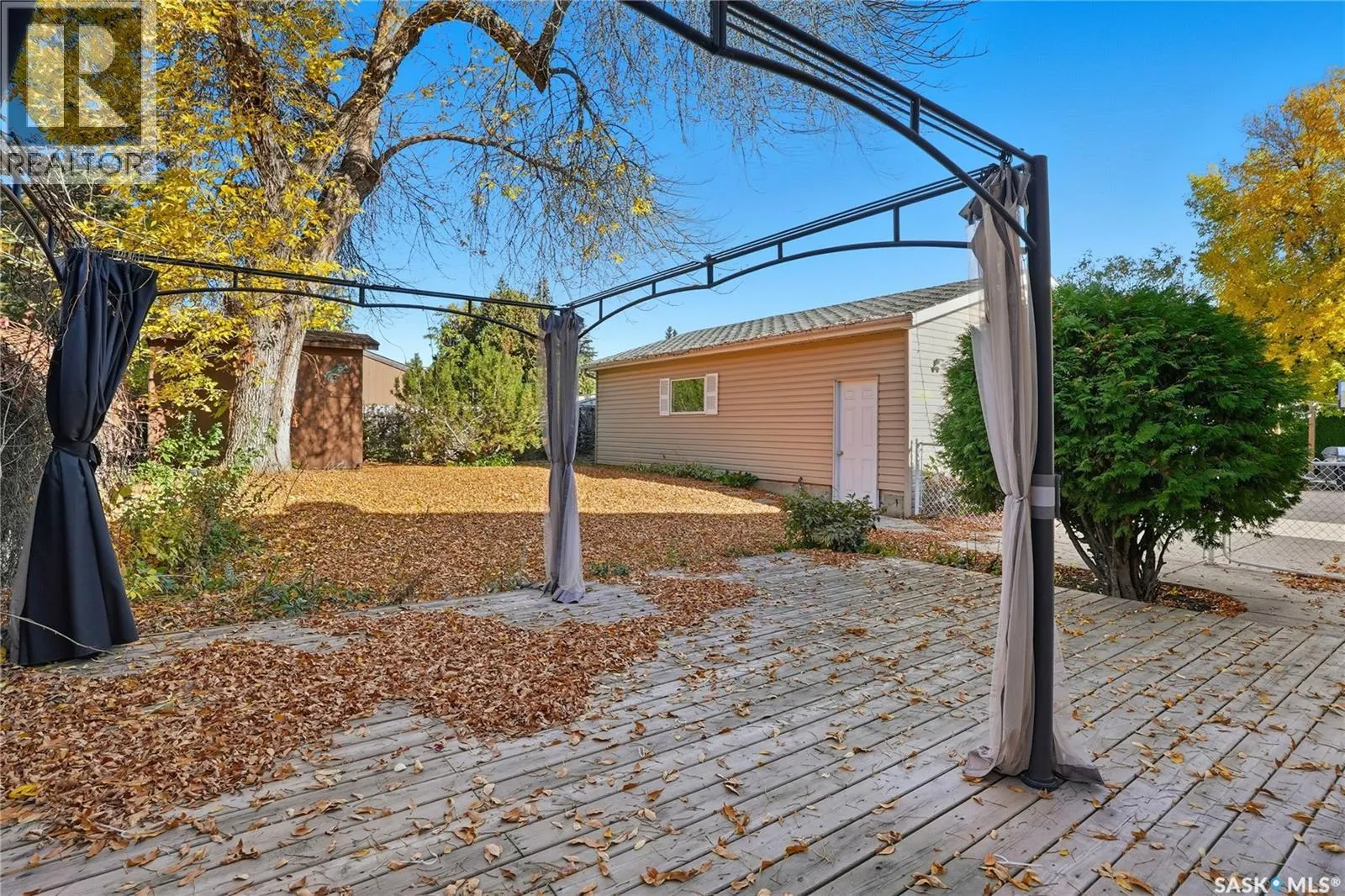 42 Red River ROAD