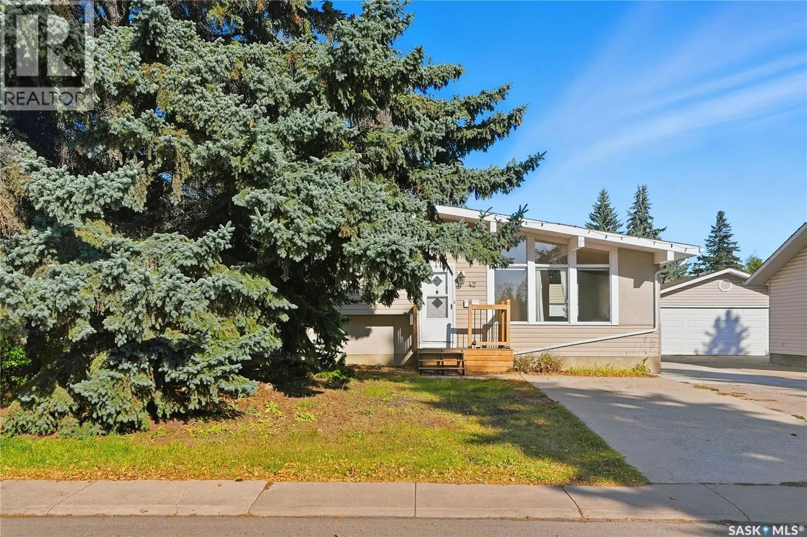 42 Red River ROAD