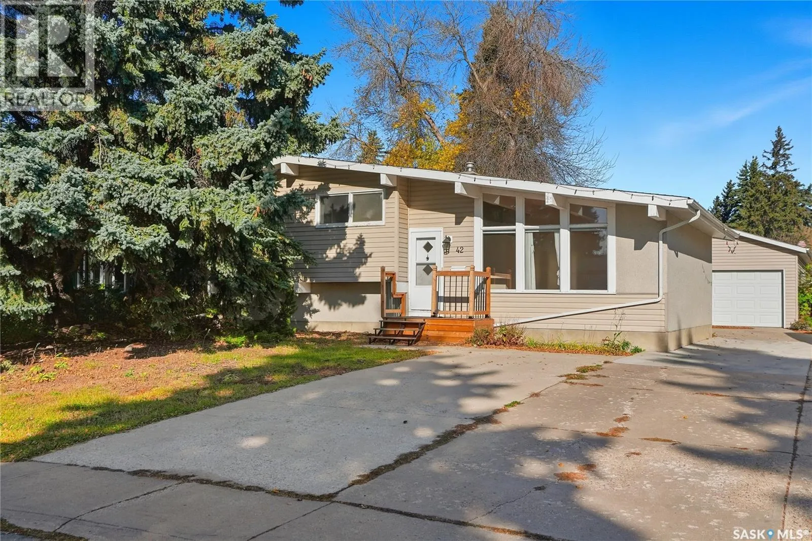 42 Red River ROAD