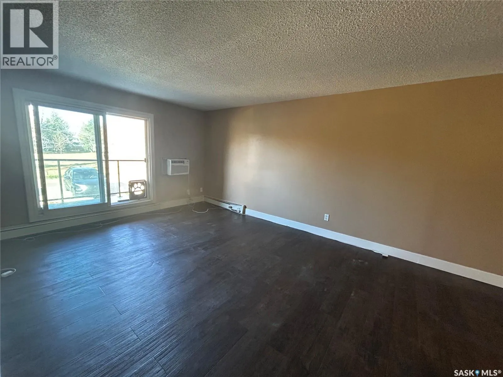 205 929 Northumberland AVENUE