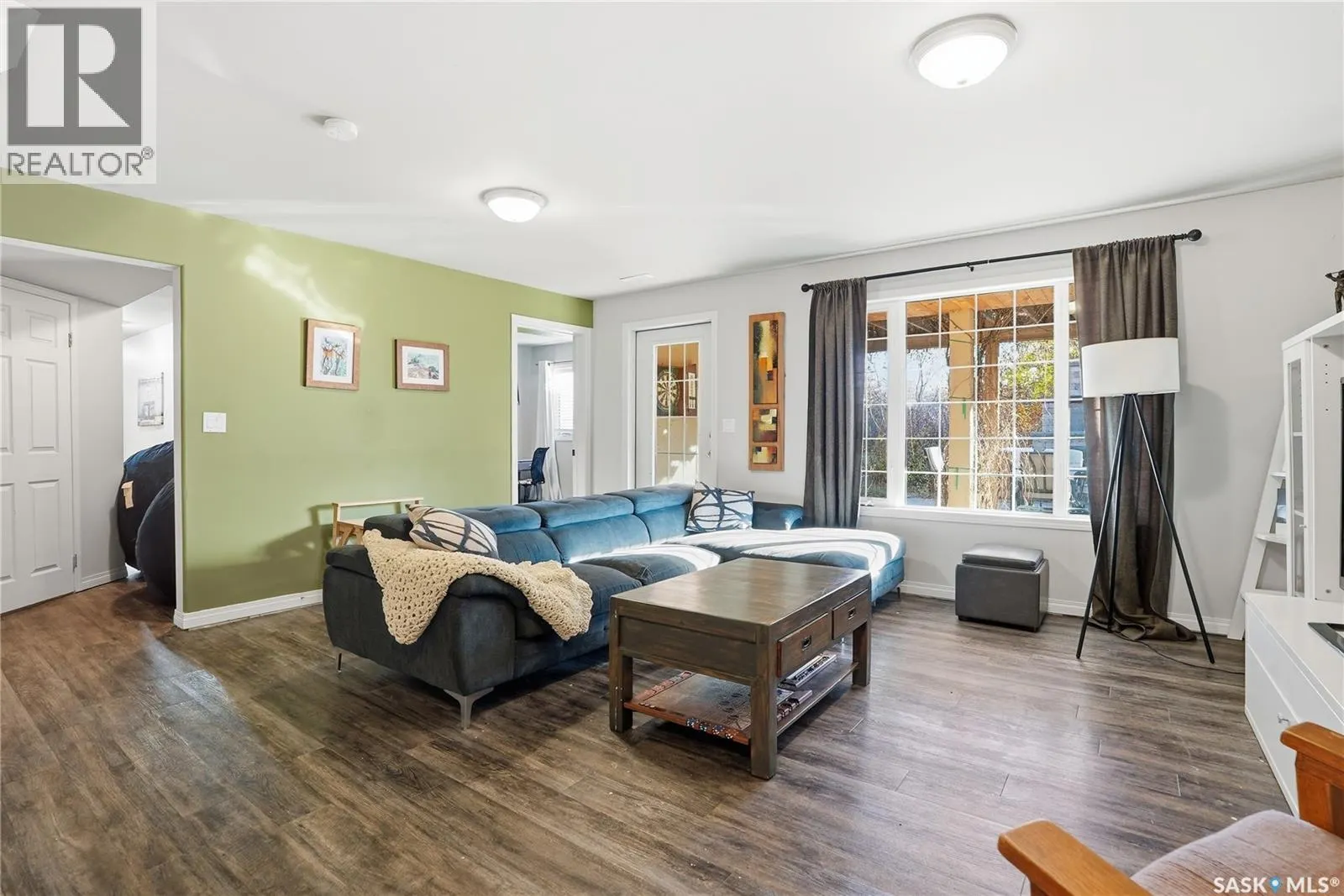 3 Gibson COURT S