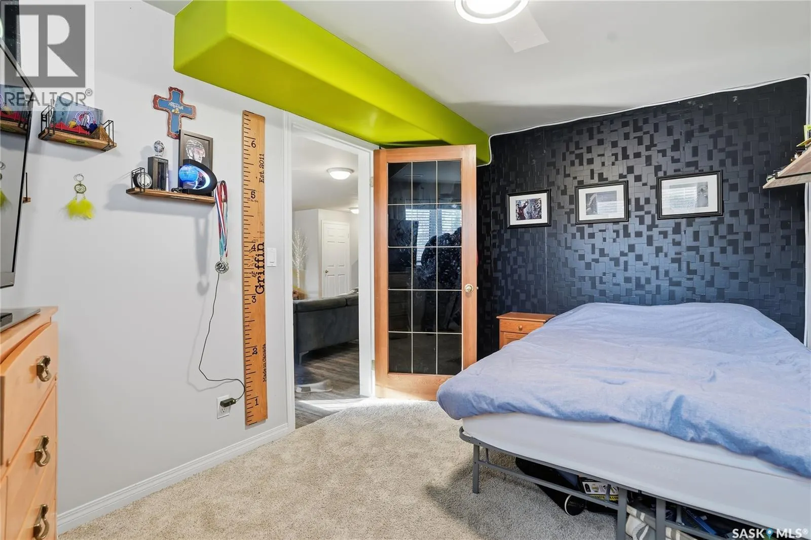 3 Gibson COURT S