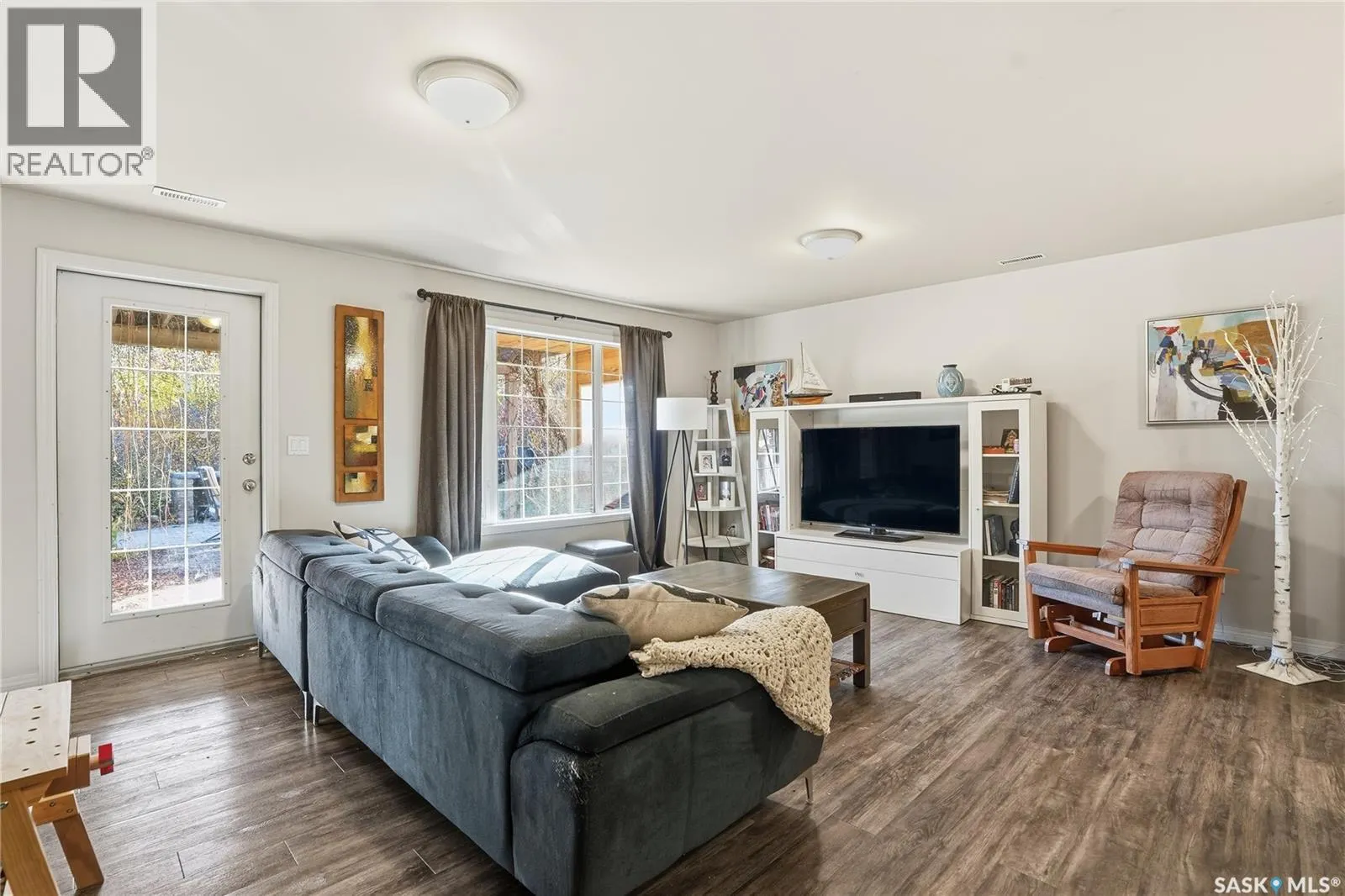 3 Gibson COURT S