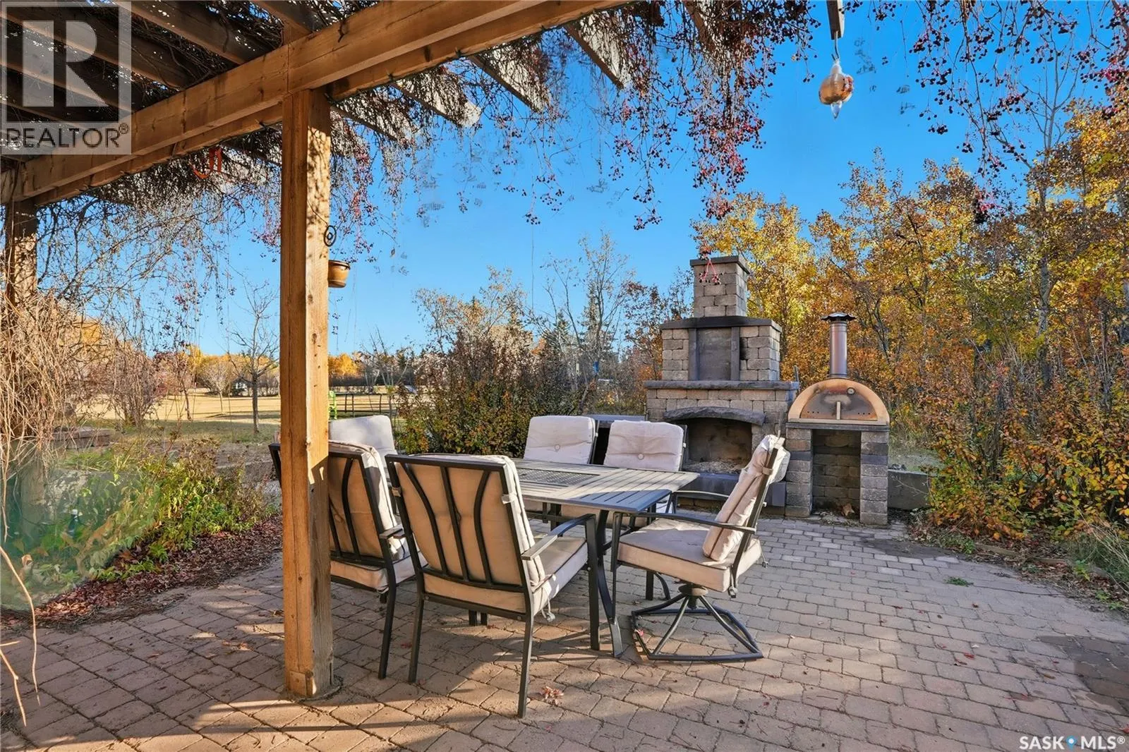 3 Gibson COURT S