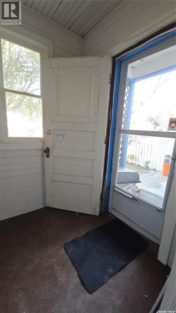 2143 Cameron STREET