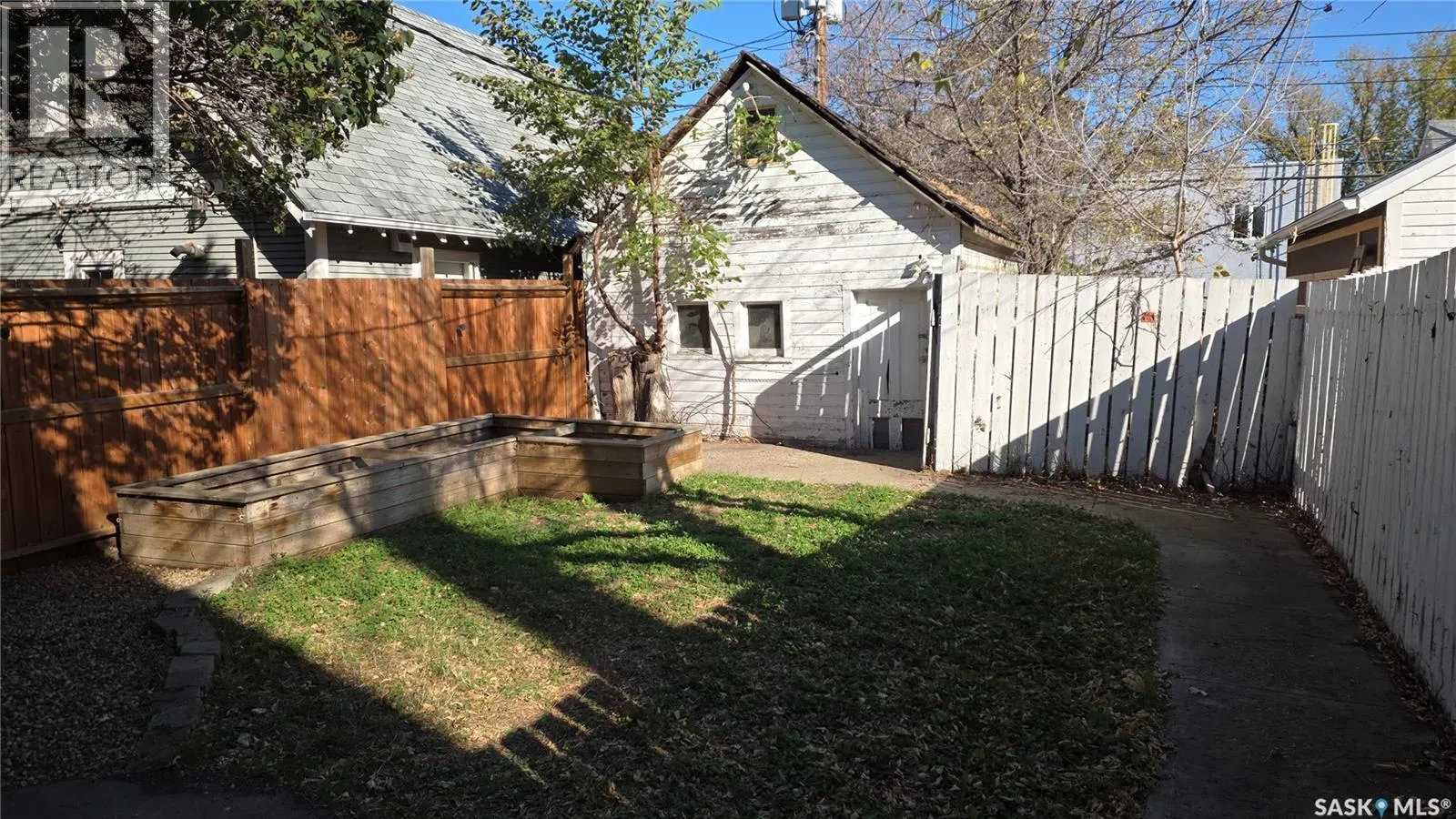 2143 Cameron STREET