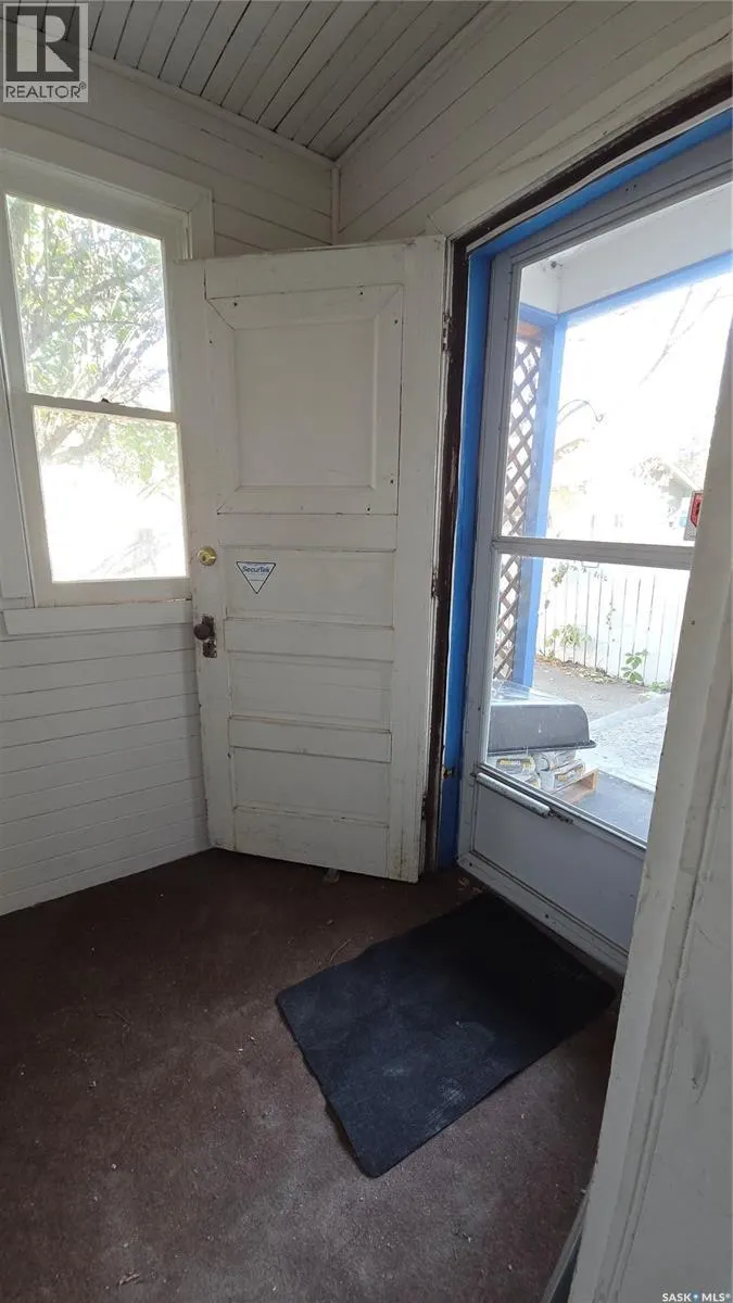 2143 Cameron STREET
