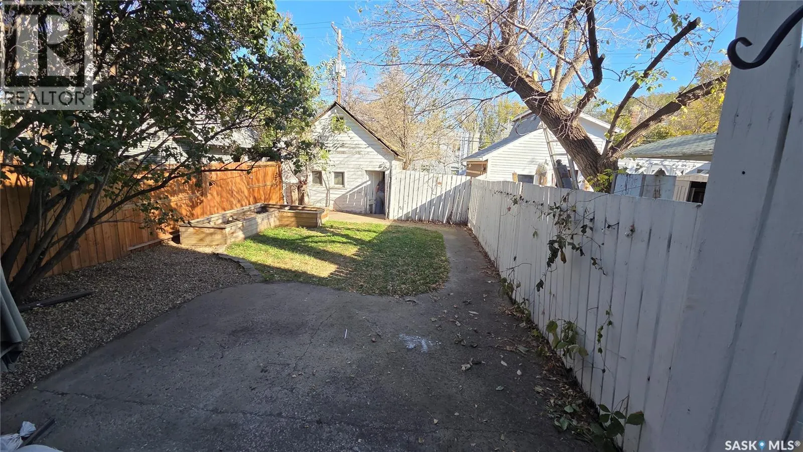 2143 Cameron STREET