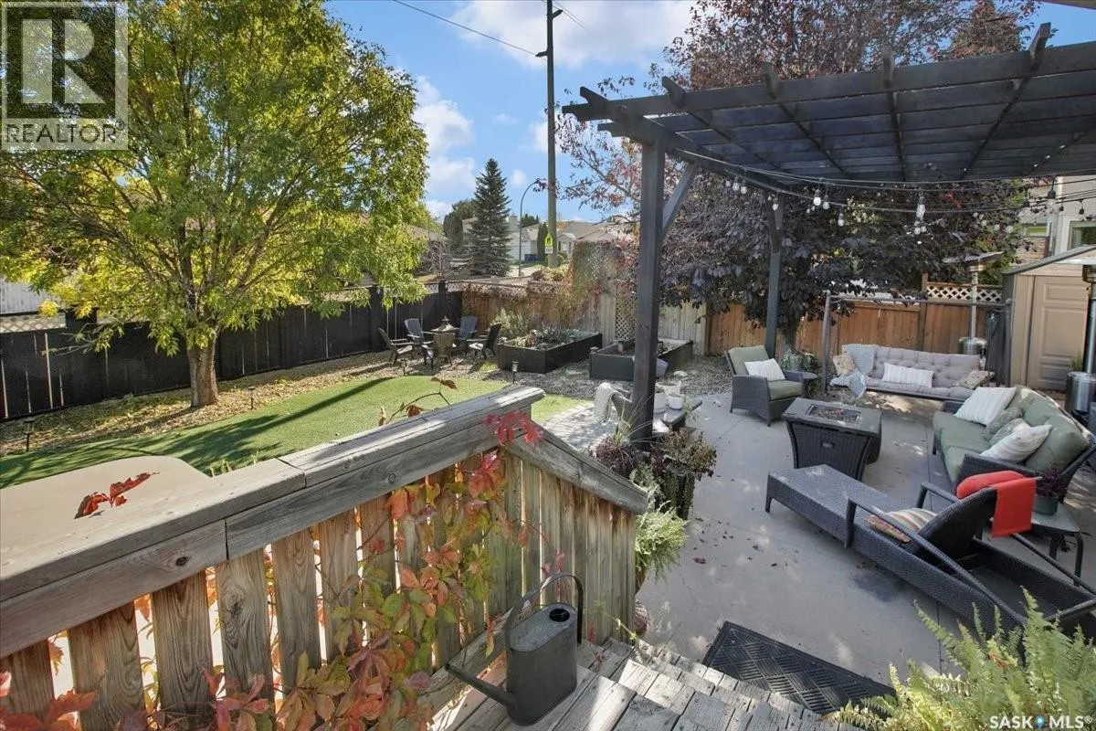 835 Swan CRESCENT