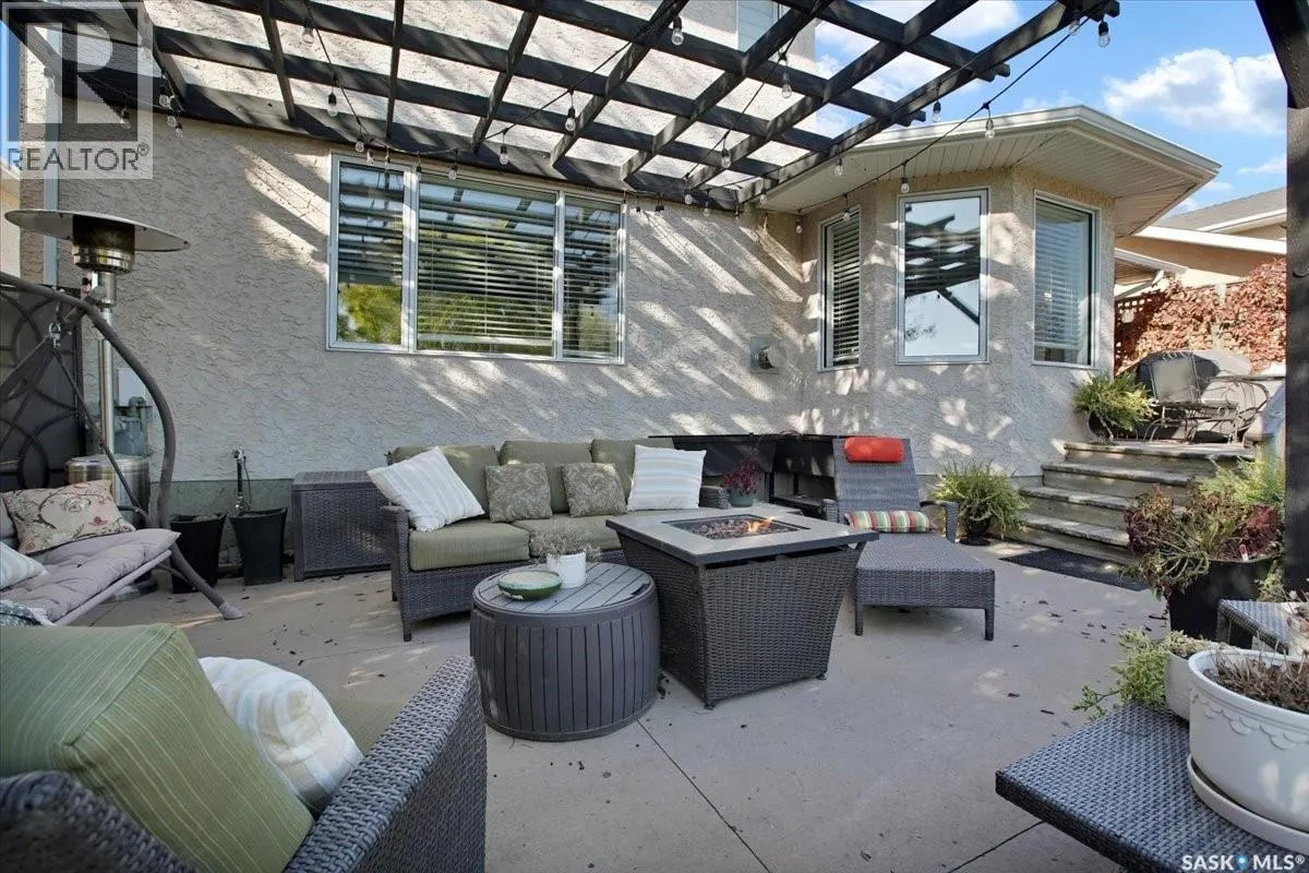 835 Swan CRESCENT