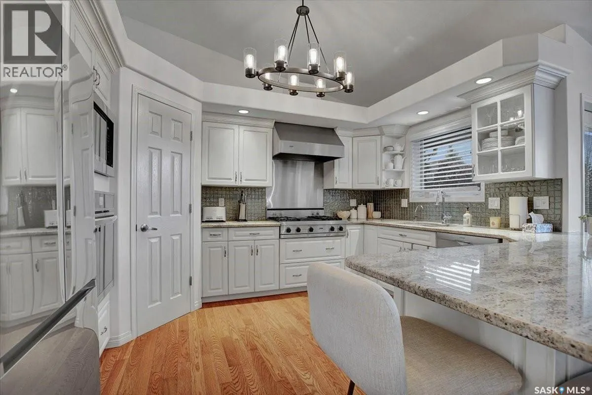 835 Swan CRESCENT