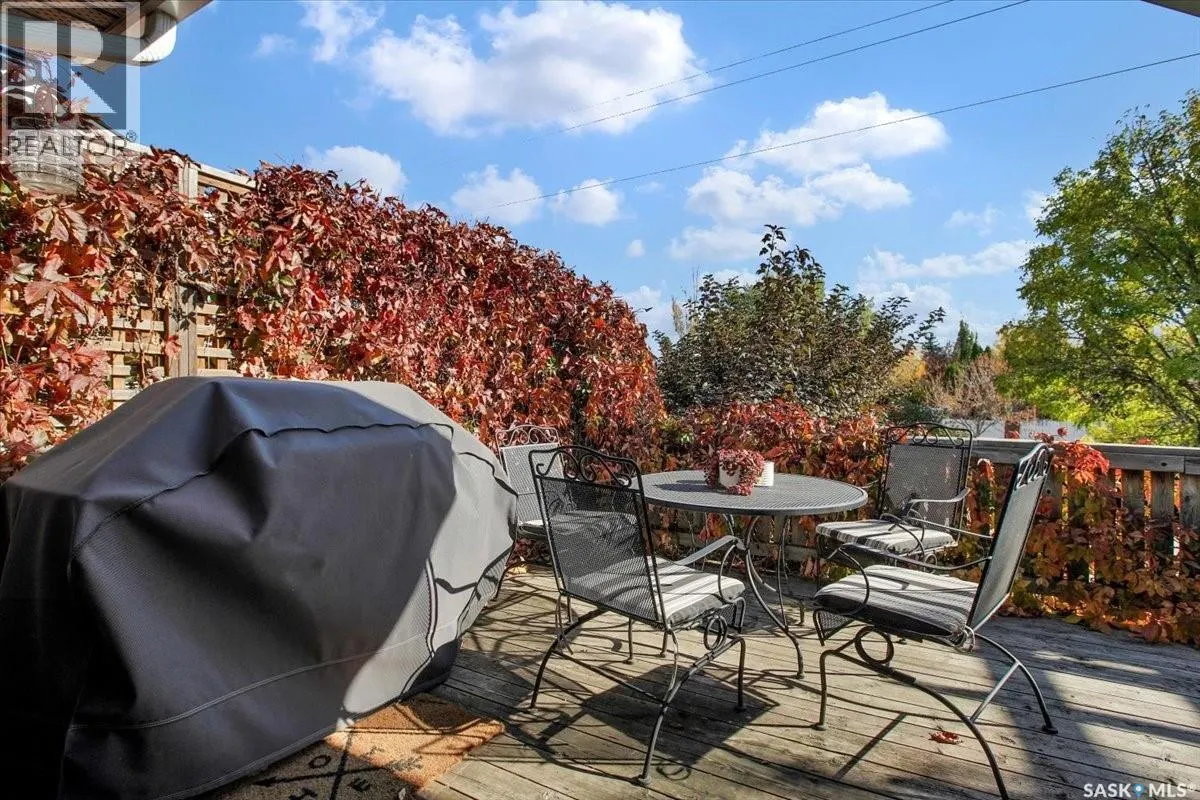 835 Swan CRESCENT