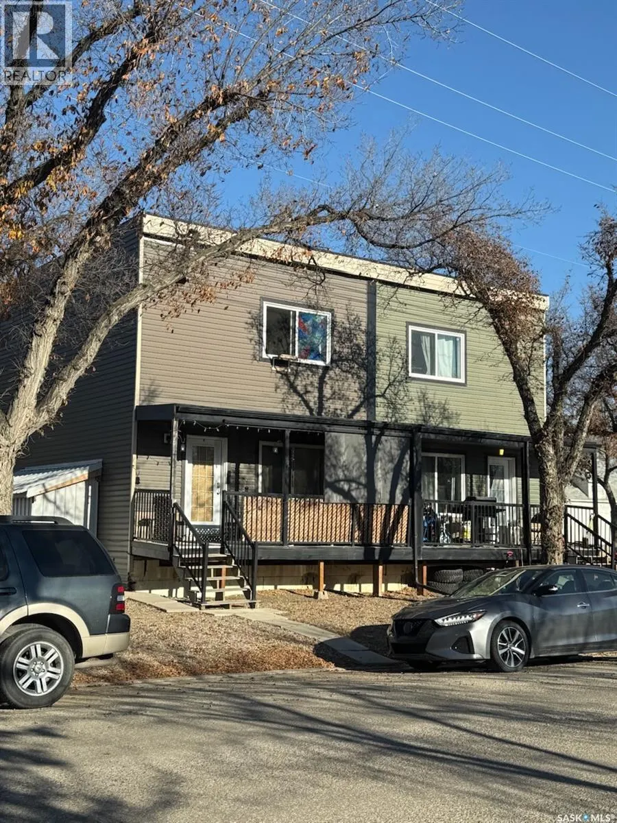 118 5th AVENUE W
