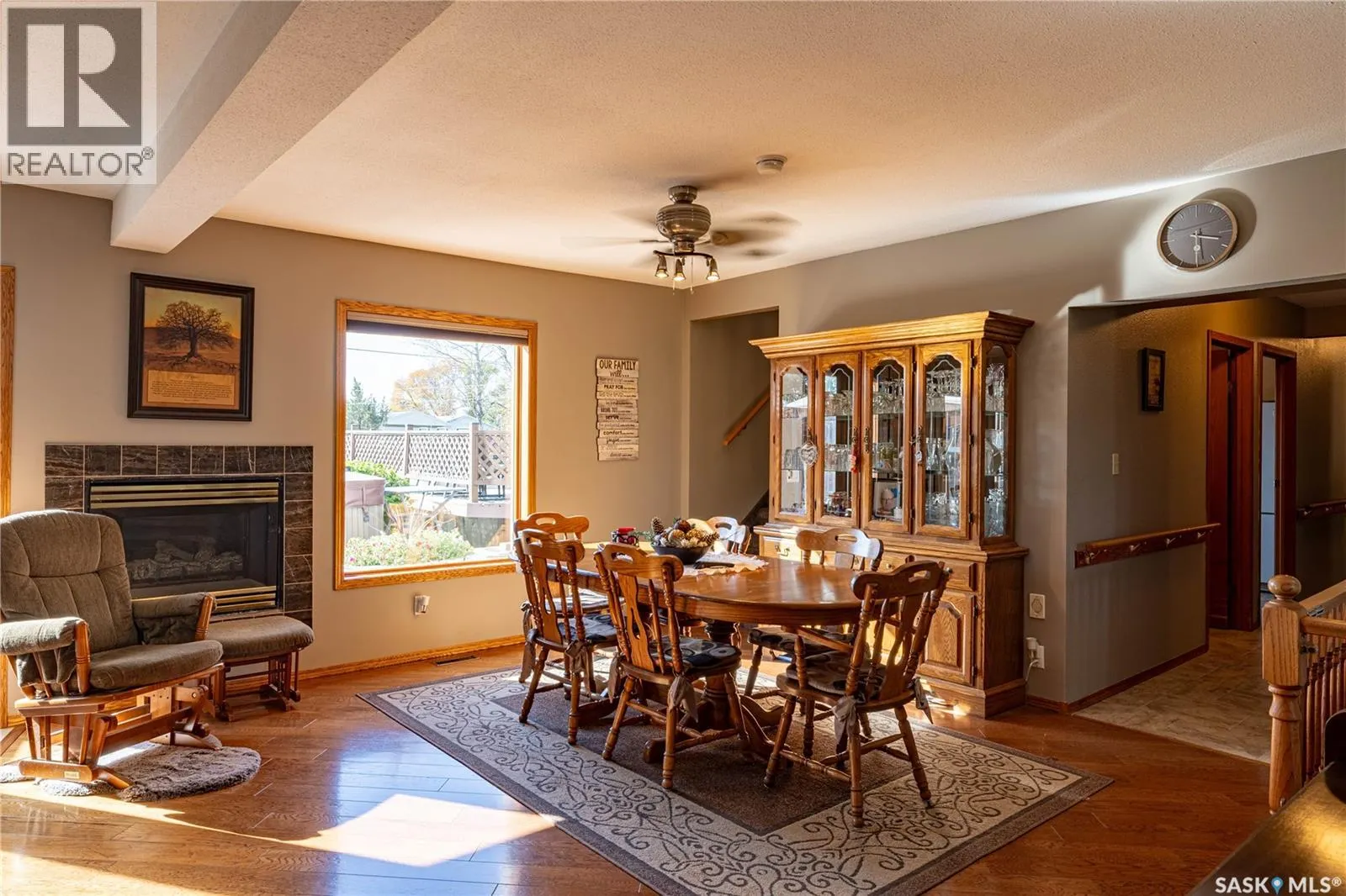 304 1st STREET W