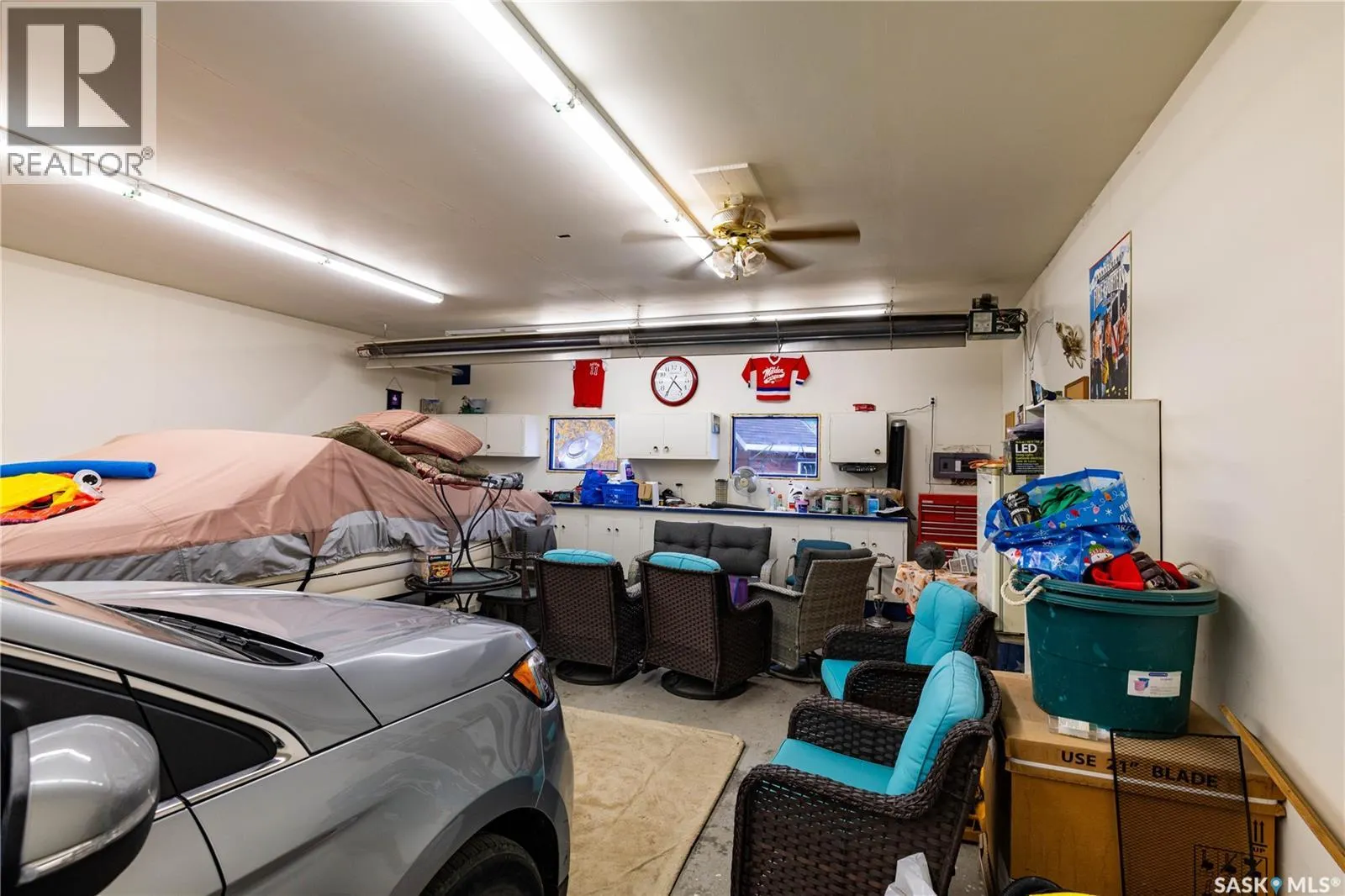 304 1st STREET W