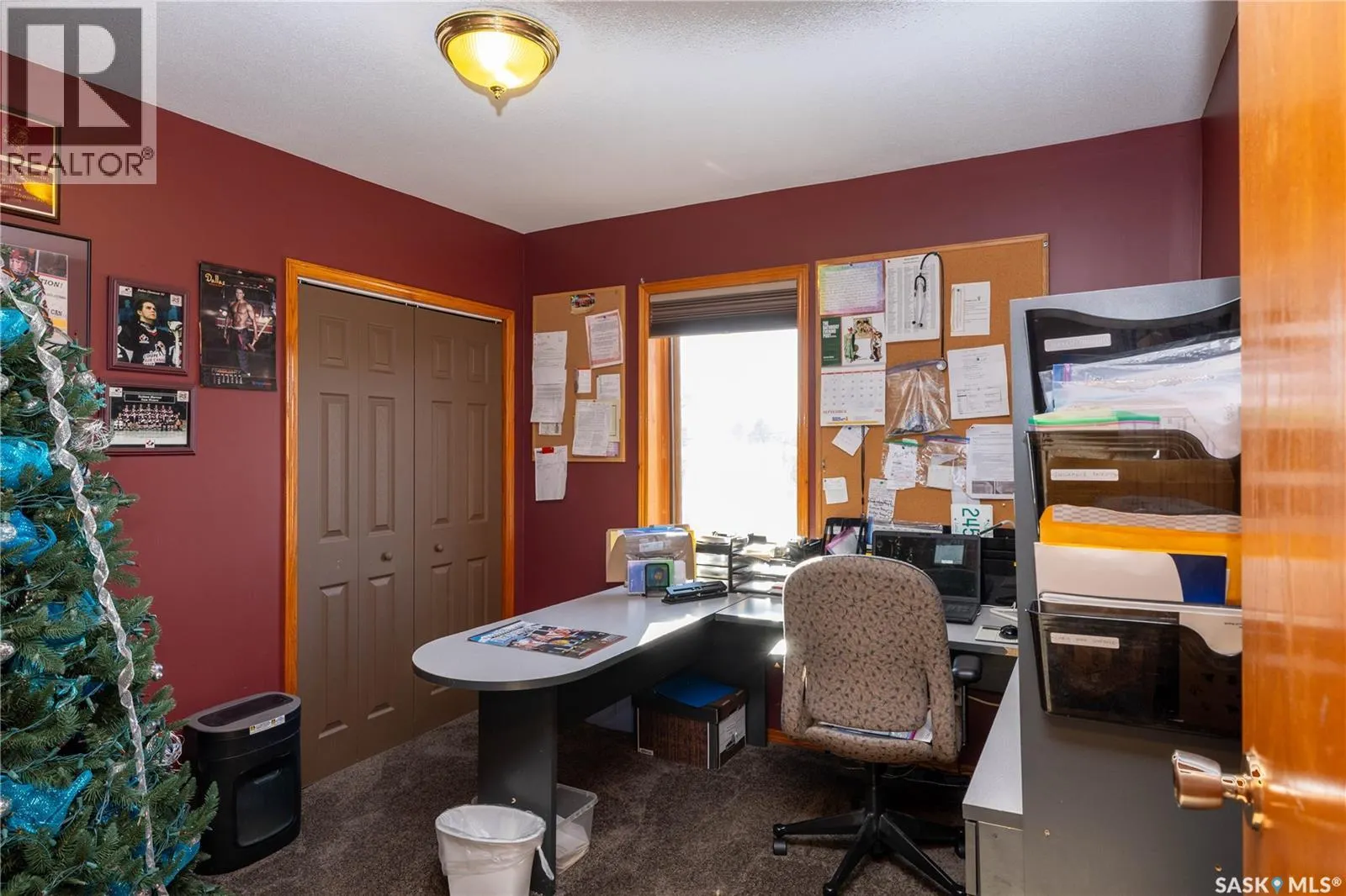 304 1st STREET W