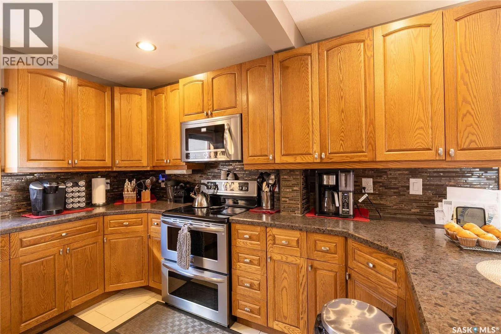 304 1st STREET W