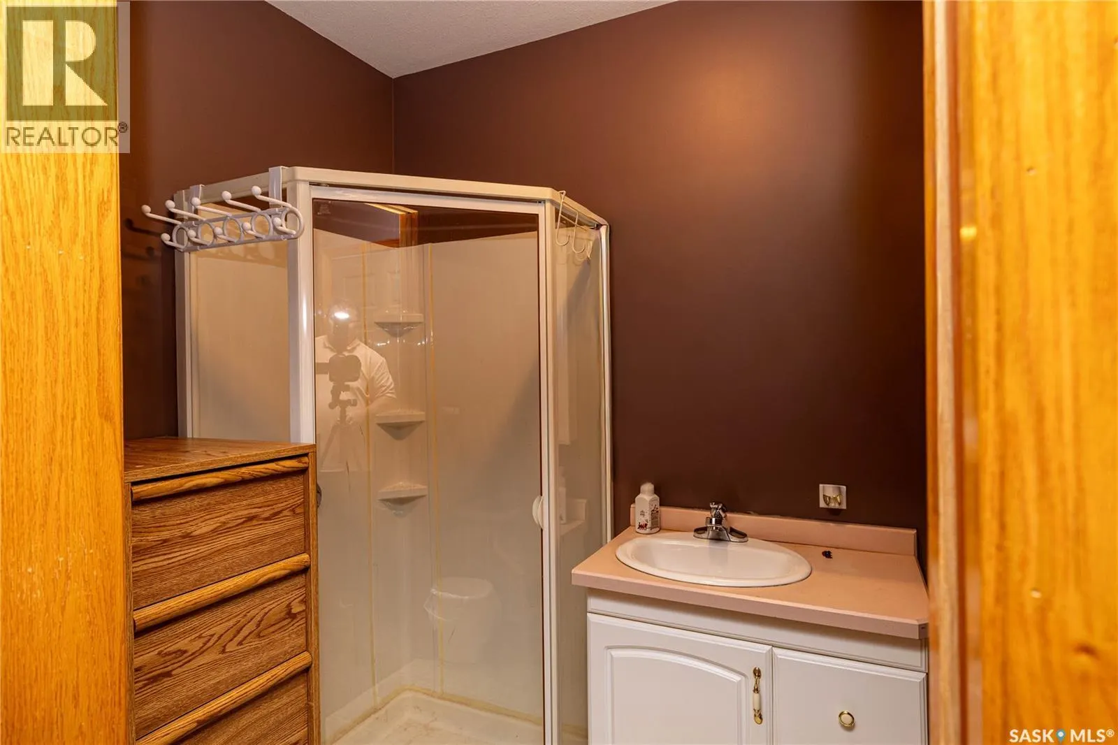 304 1st STREET W