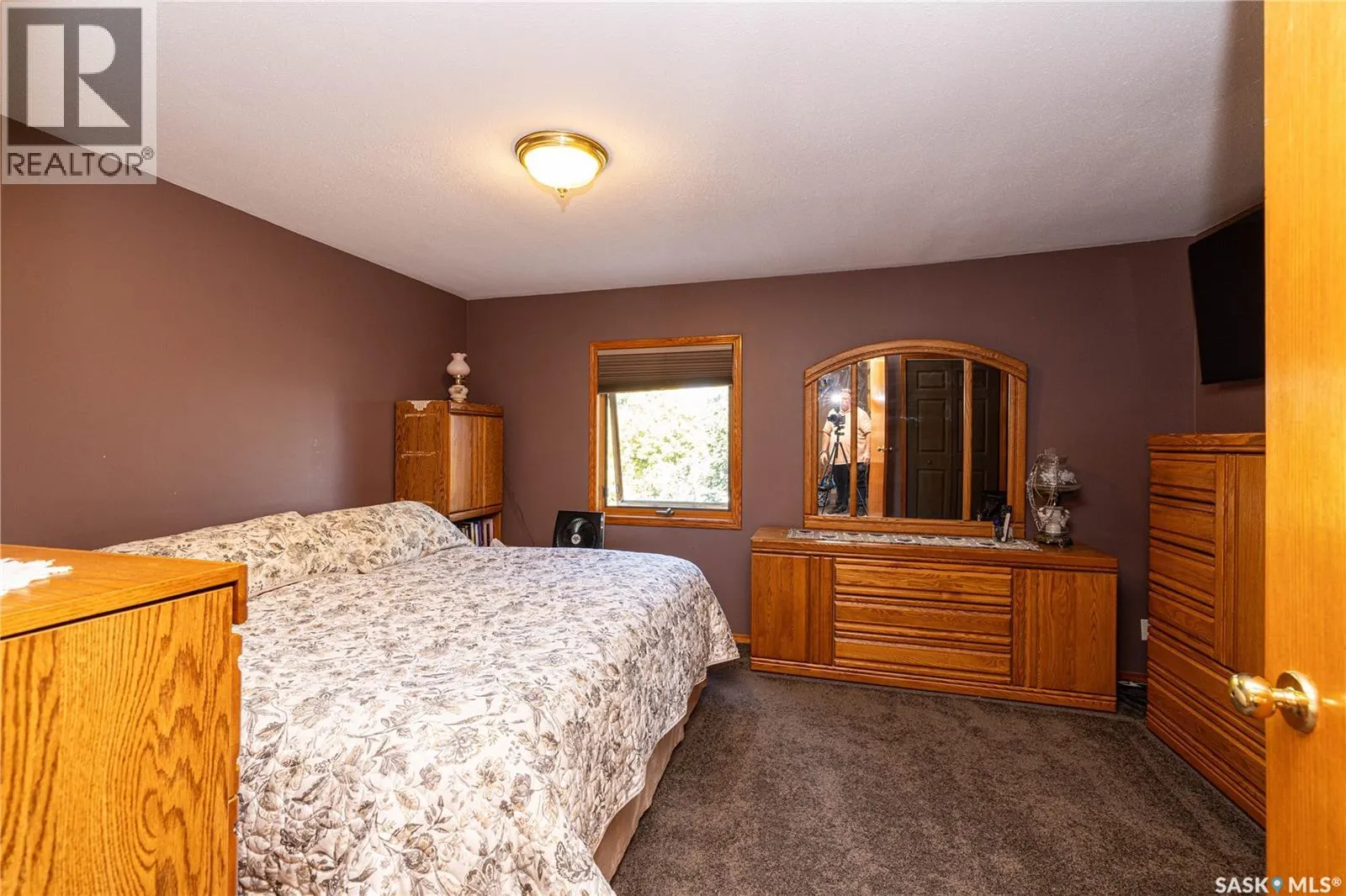 304 1st STREET W