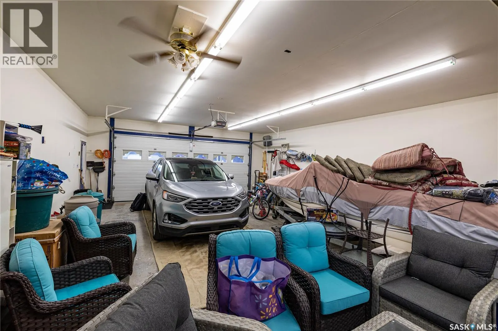 304 1st STREET W