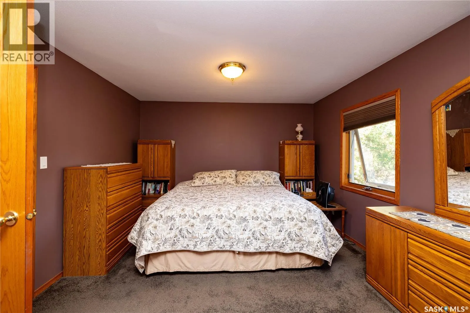 304 1st STREET W