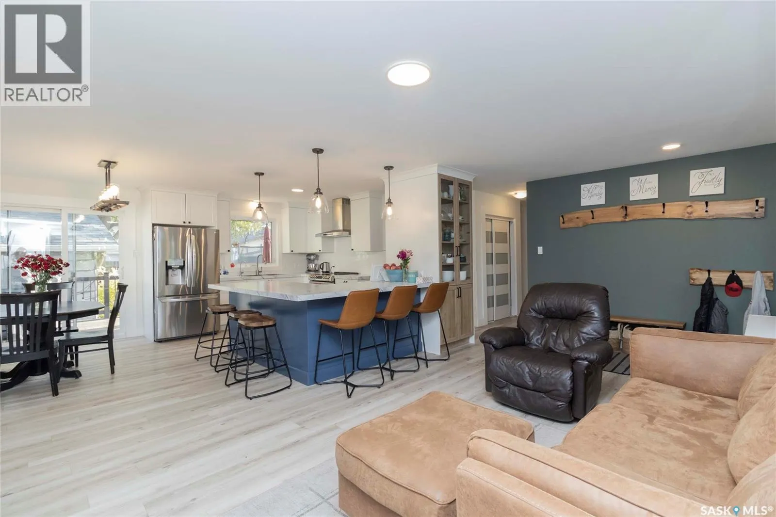 543 Redberry ROAD