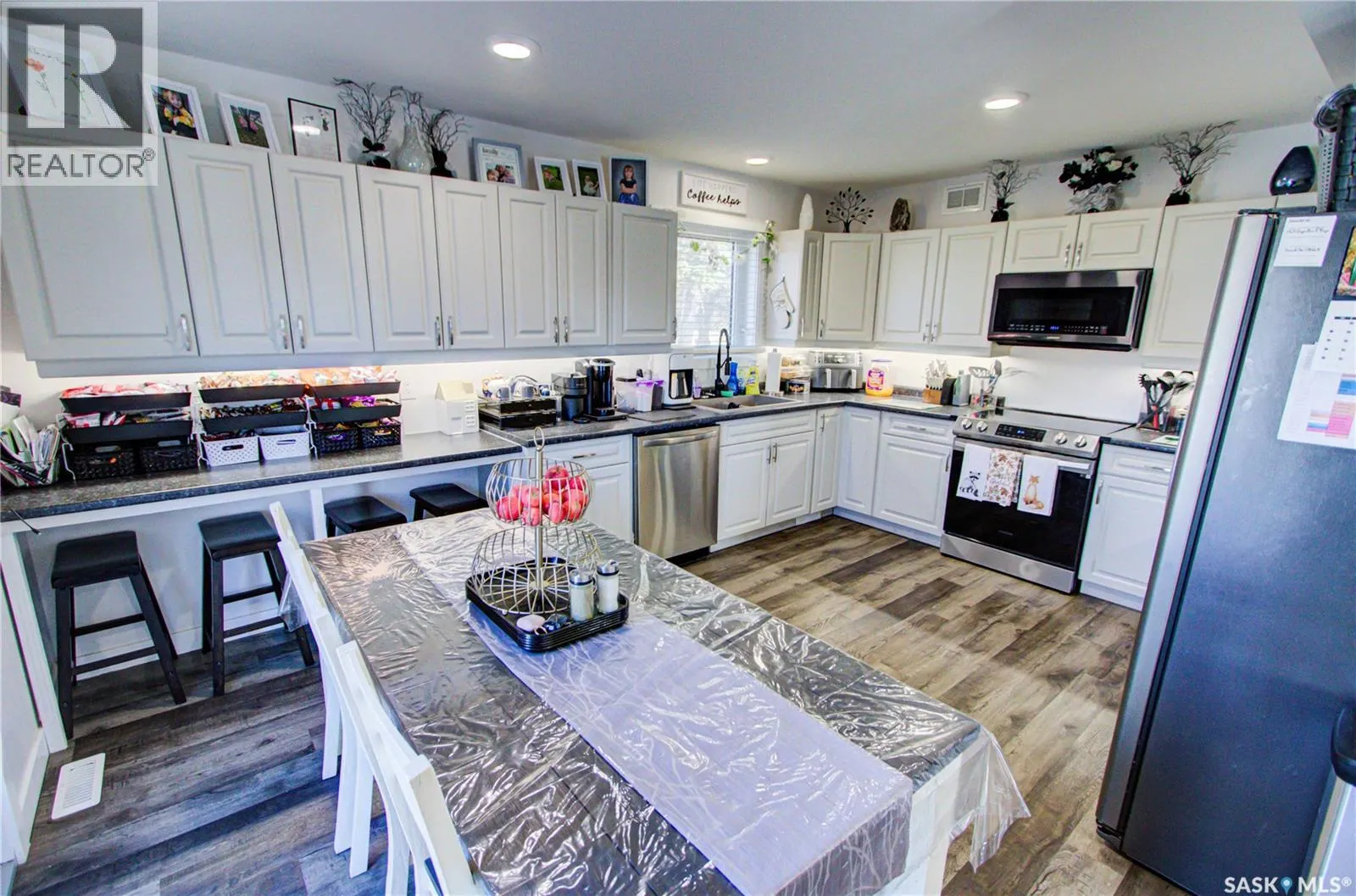 1403 Main STREET N