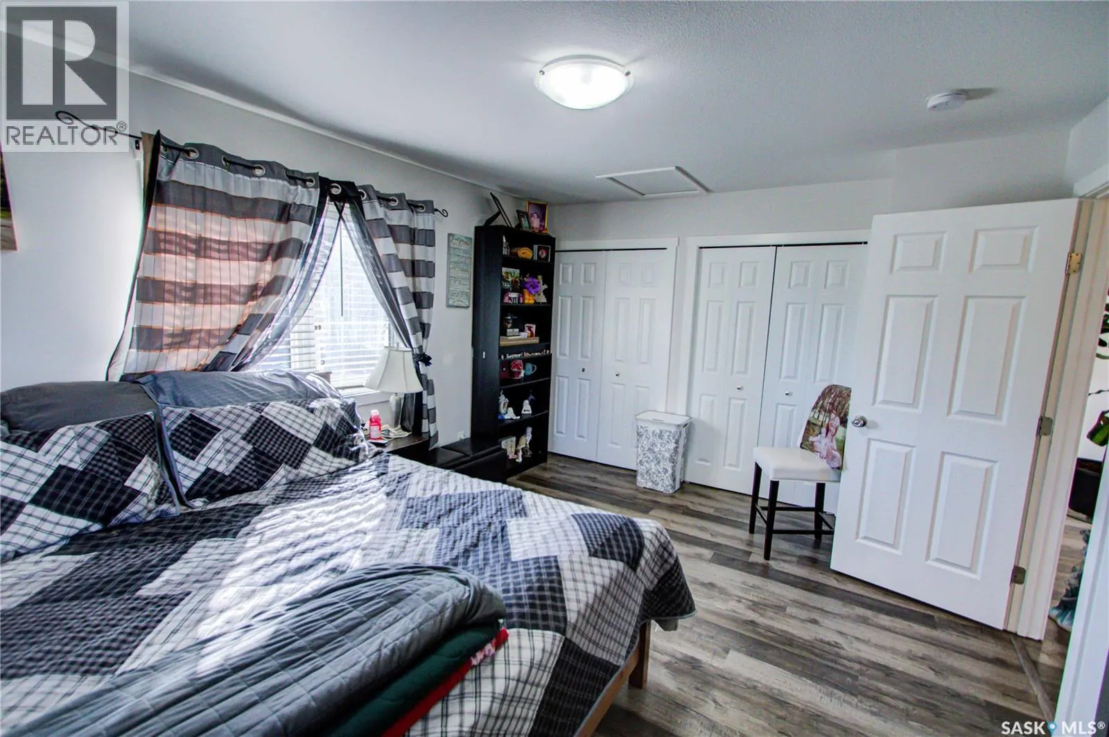 1403 Main STREET N