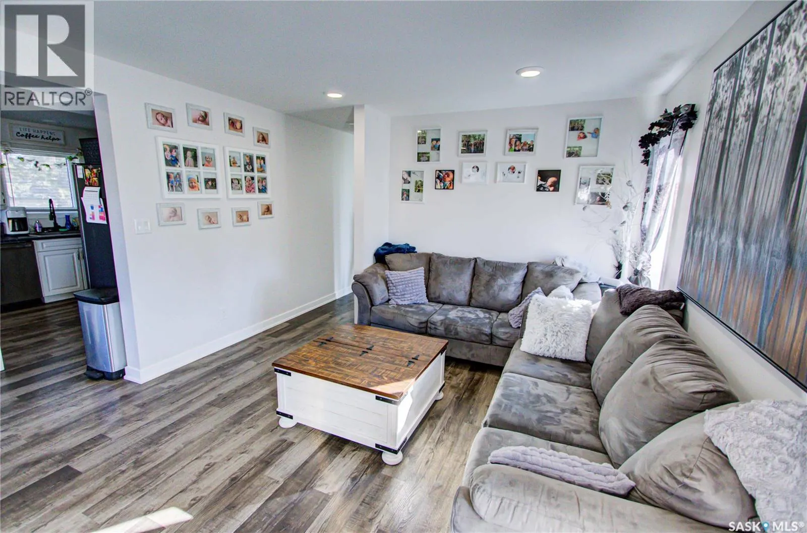 1403 Main STREET N