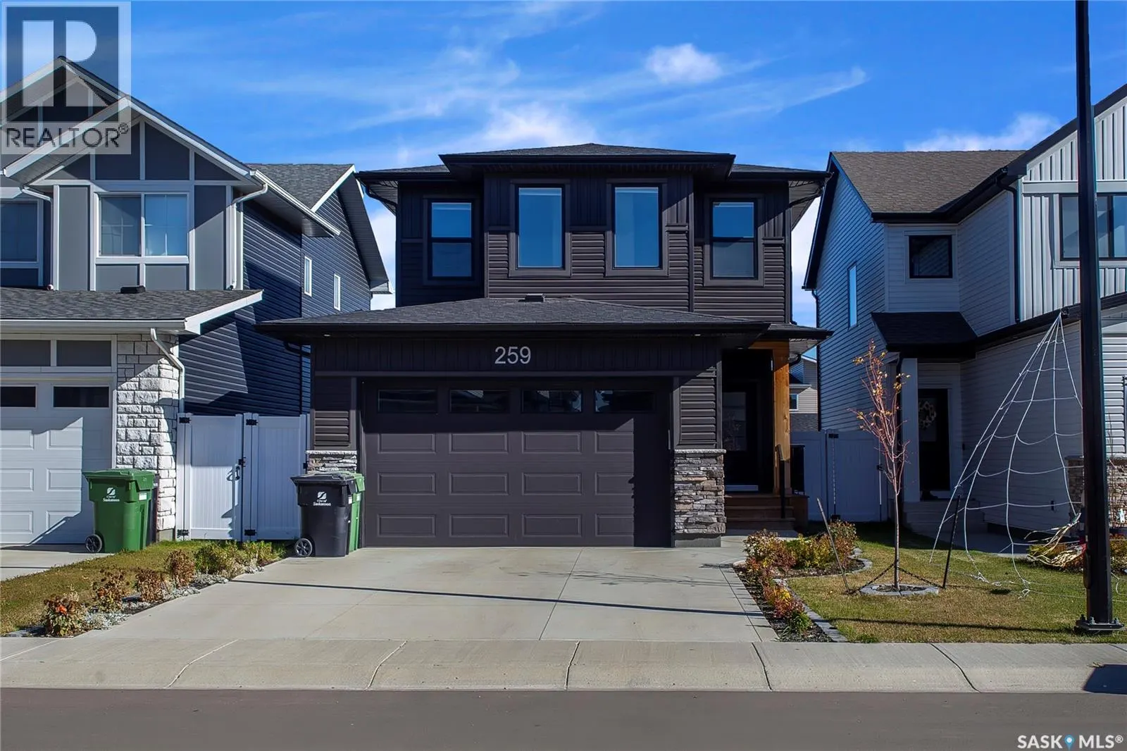 259 Prasad MANOR