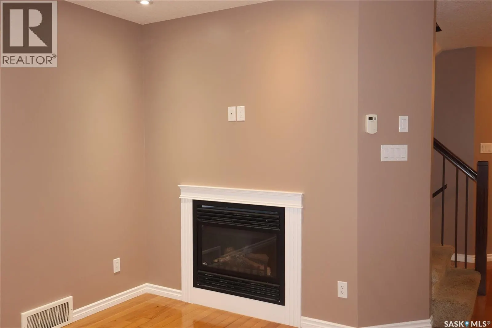 D2 33 Wood Lily DRIVE