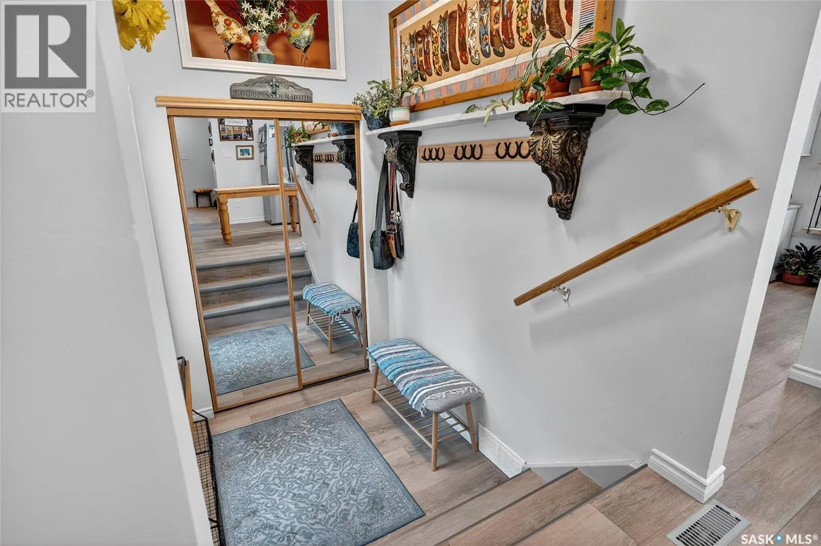 522 5th STREET N