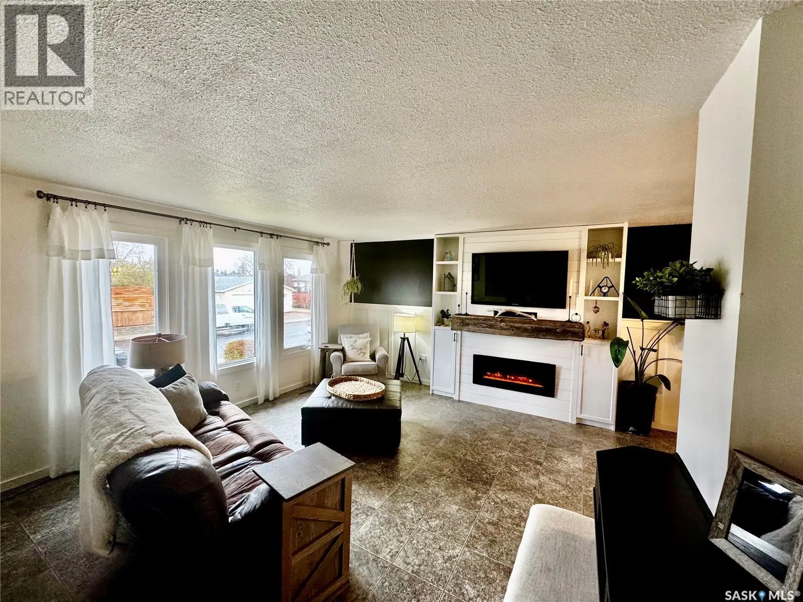 38 Howard CRESCENT