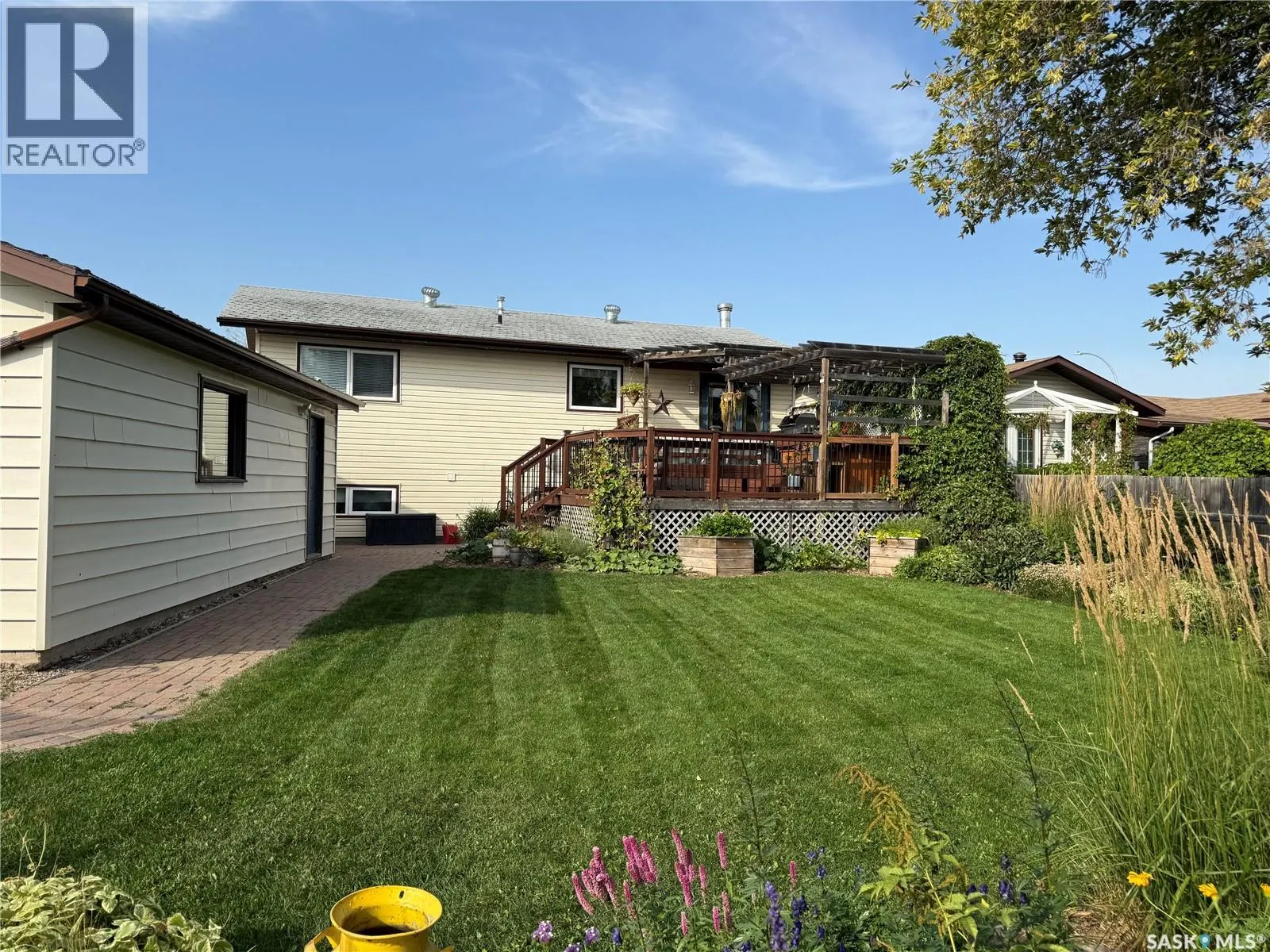 38 Howard CRESCENT