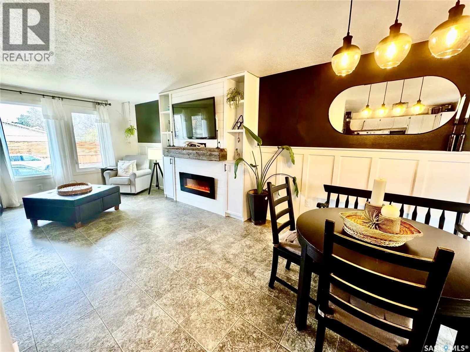 38 Howard CRESCENT