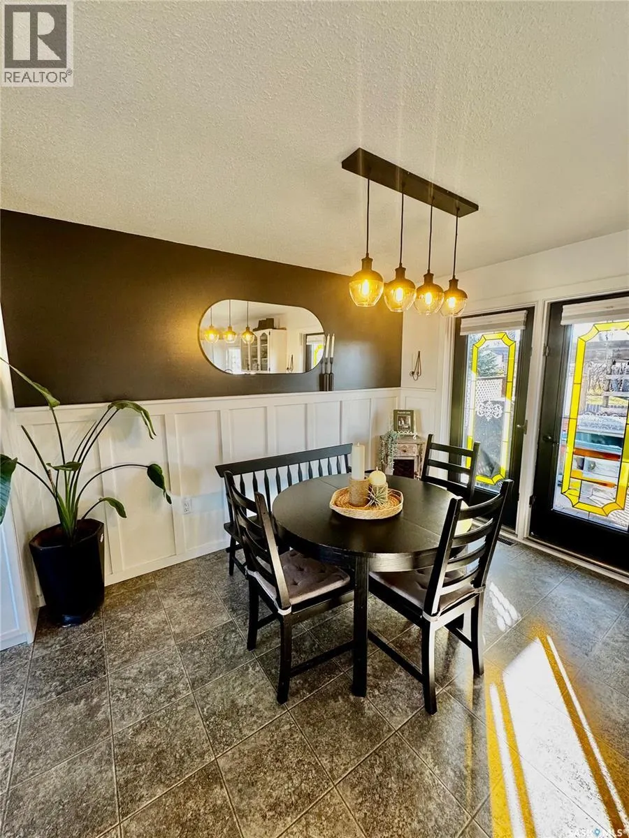 38 Howard CRESCENT