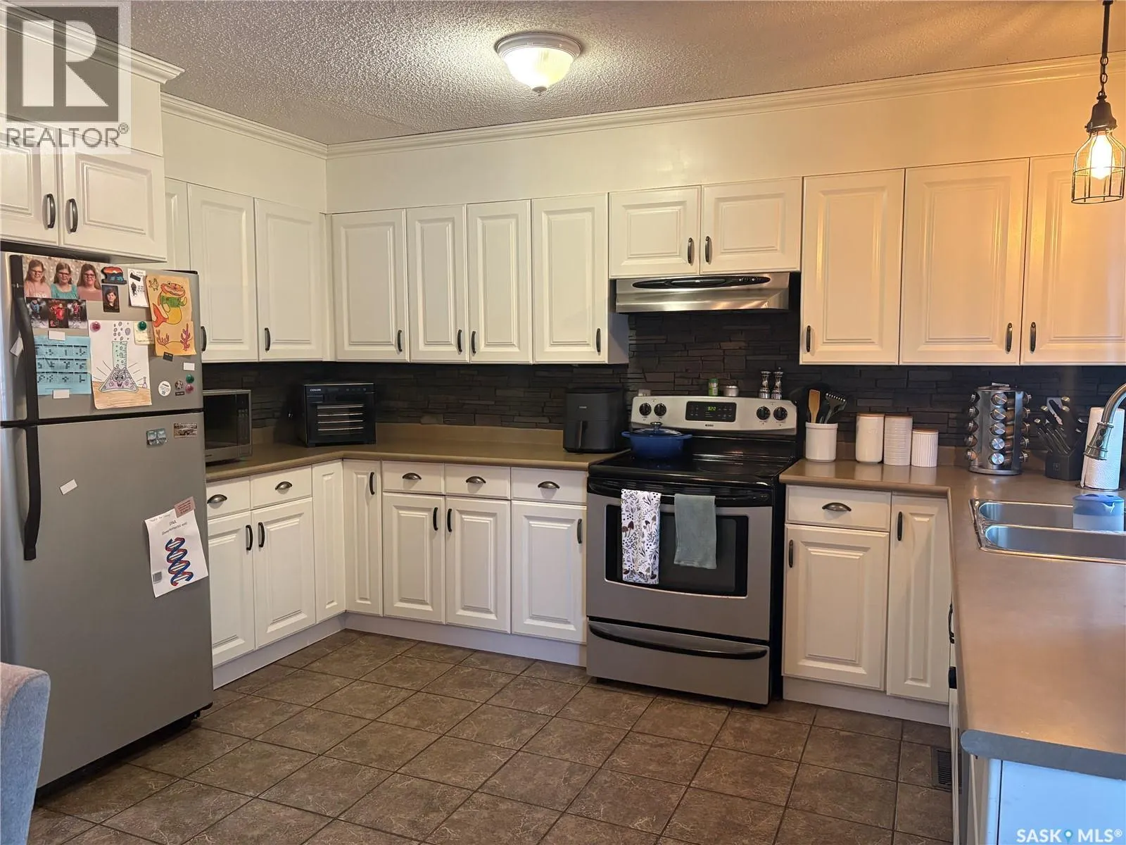 1582 Sibbald CRESCENT
