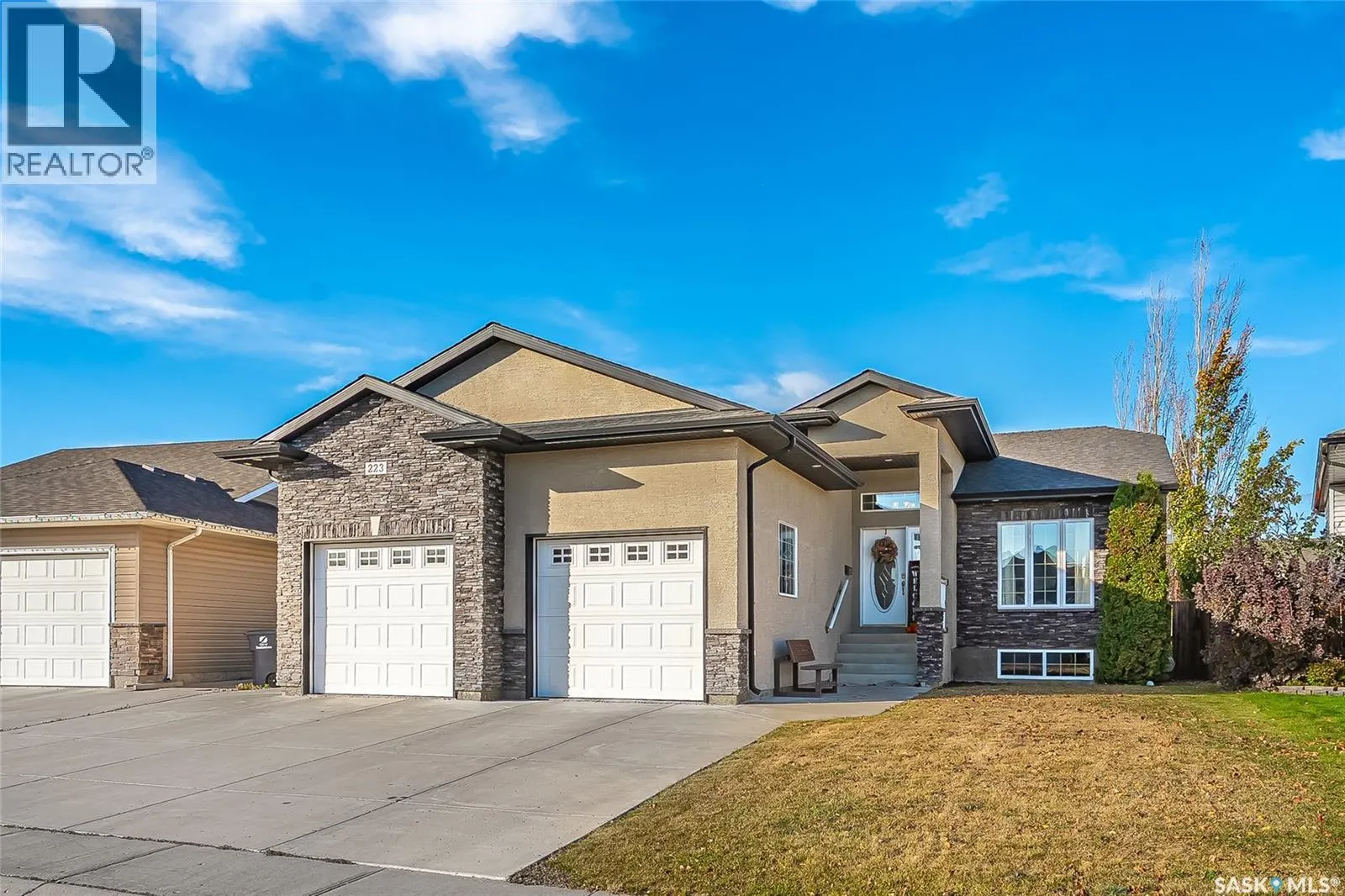223 Greenfield CRESCENT