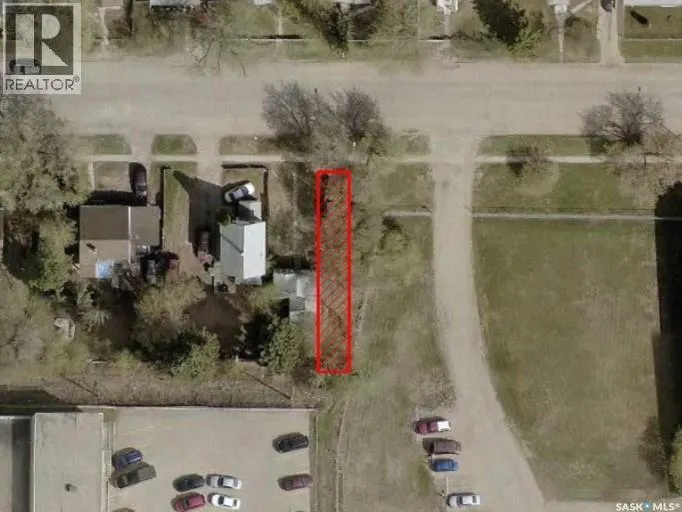 729 13th STREET W